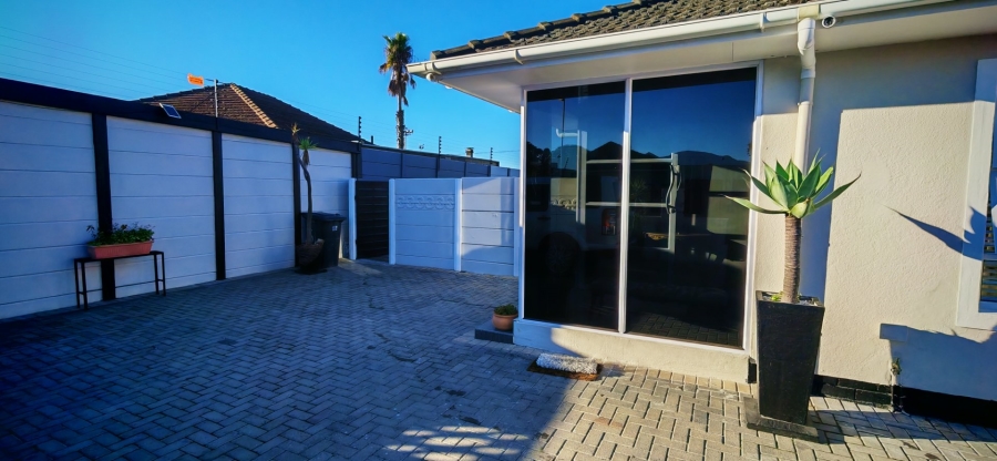 3 Bedroom Property for Sale in Ferness Estate Western Cape